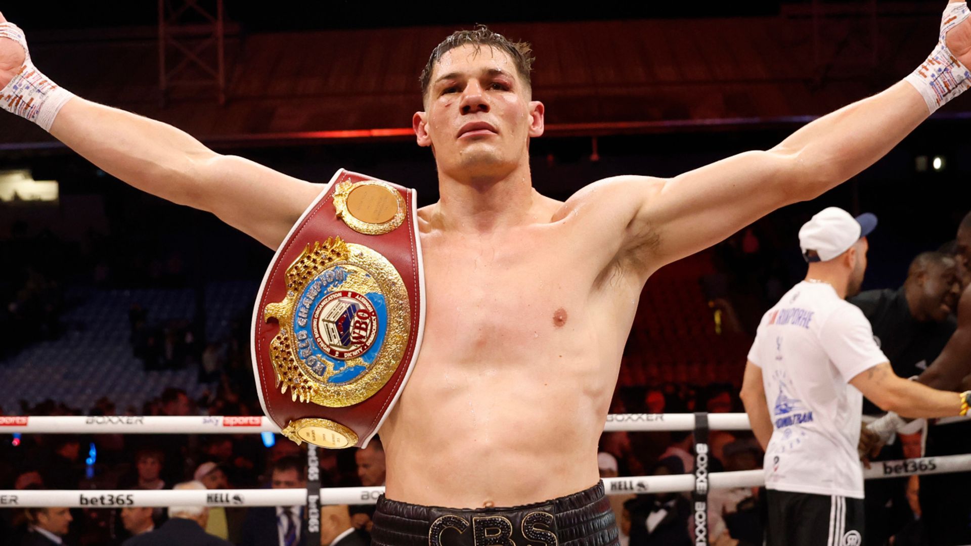 Chris Billam-Smith beats Richard Riakporhe to retain WBO cruiserweight world title at Selhurst Park | Boxing News