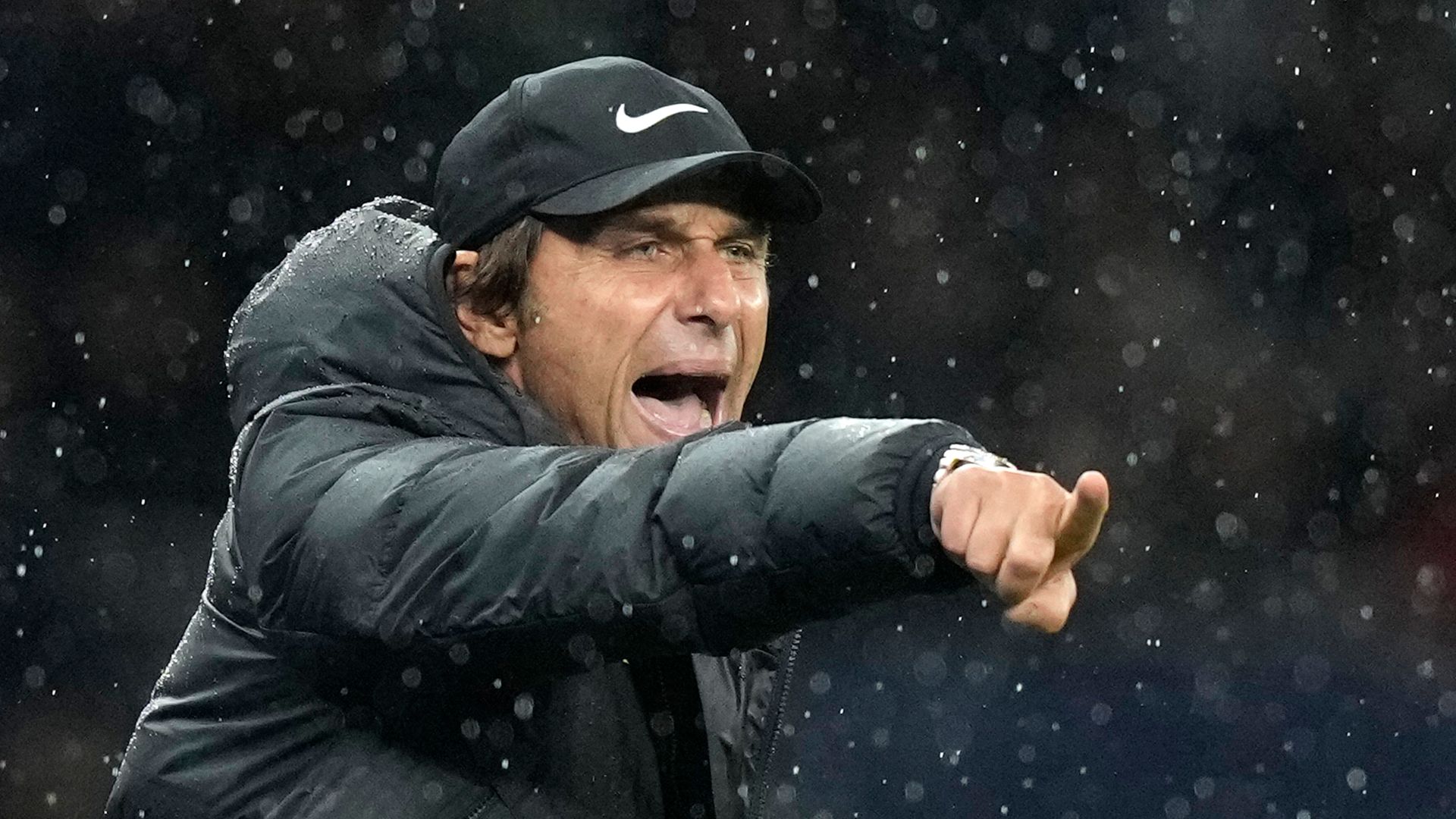 Antonio Conte: Napolo appoint former Chelsea and Tottenham boss as head coach | Transfer Centre News